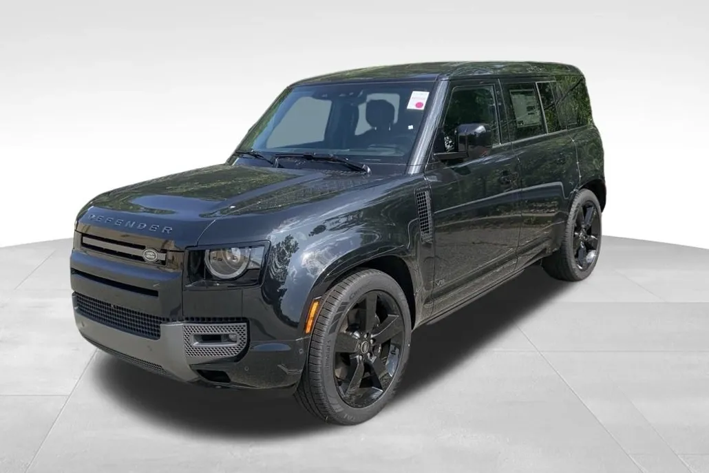 2025 Land Rover Defender 110 V8 photo 1