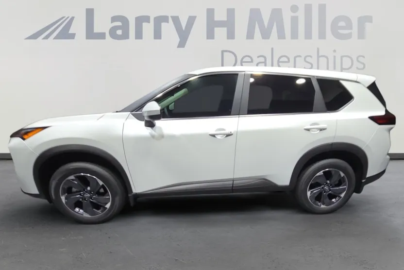 2026 Nissan Rogue SV photo 1