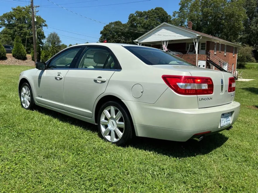 2007 Lincoln MKZ photo 1