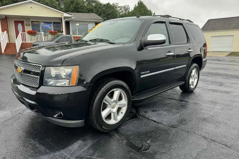 2012 Chevrolet Tahoe LTZ photo 1