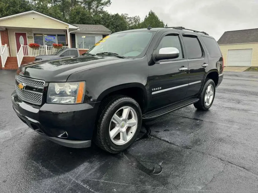 2012 Chevrolet Tahoe LTZ photo 1