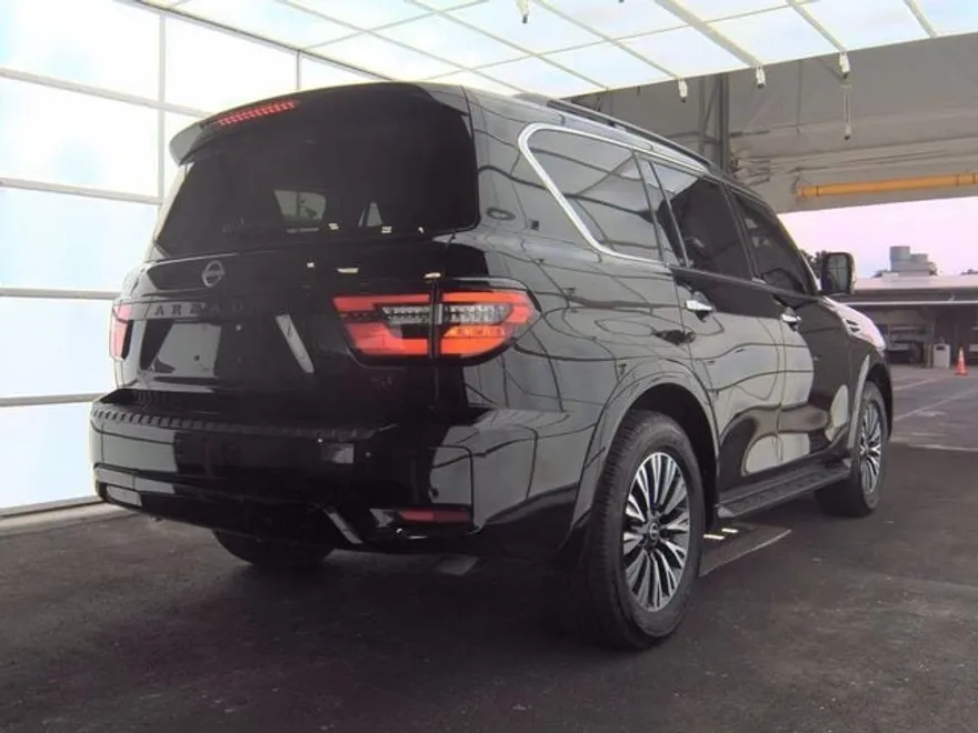 2024 Nissan Armada SL photo 1
