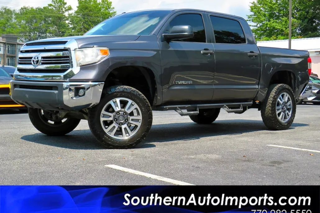 2016 Toyota Tundra SR5 photo 1