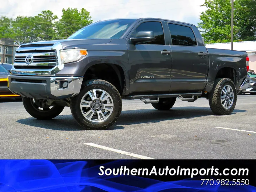 2016 Toyota Tundra SR5 photo 1