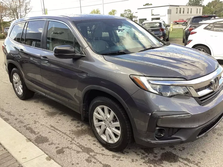 2020 Honda Pilot LX photo 1