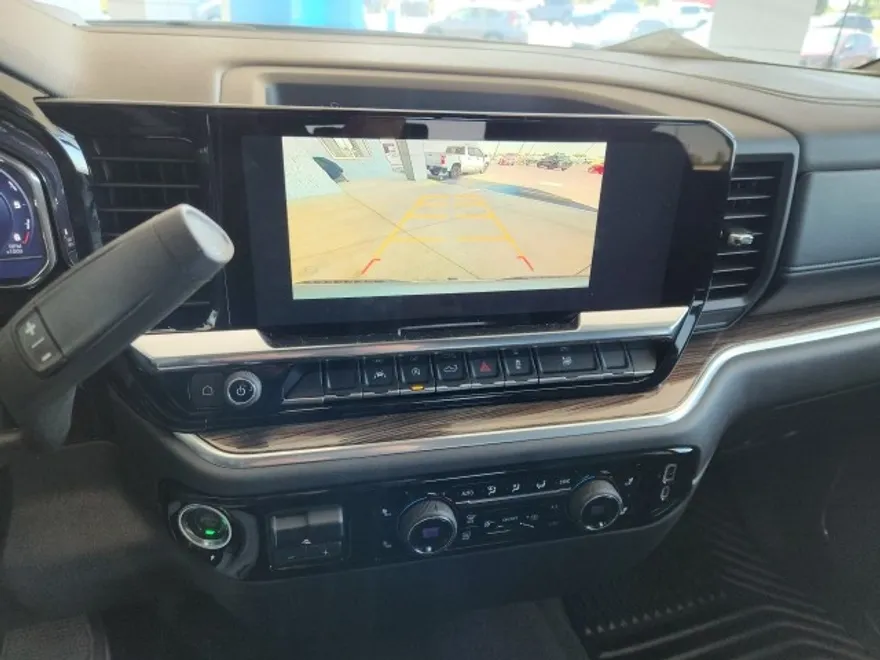 2023 Chevrolet Silverado 1500 LT photo 1