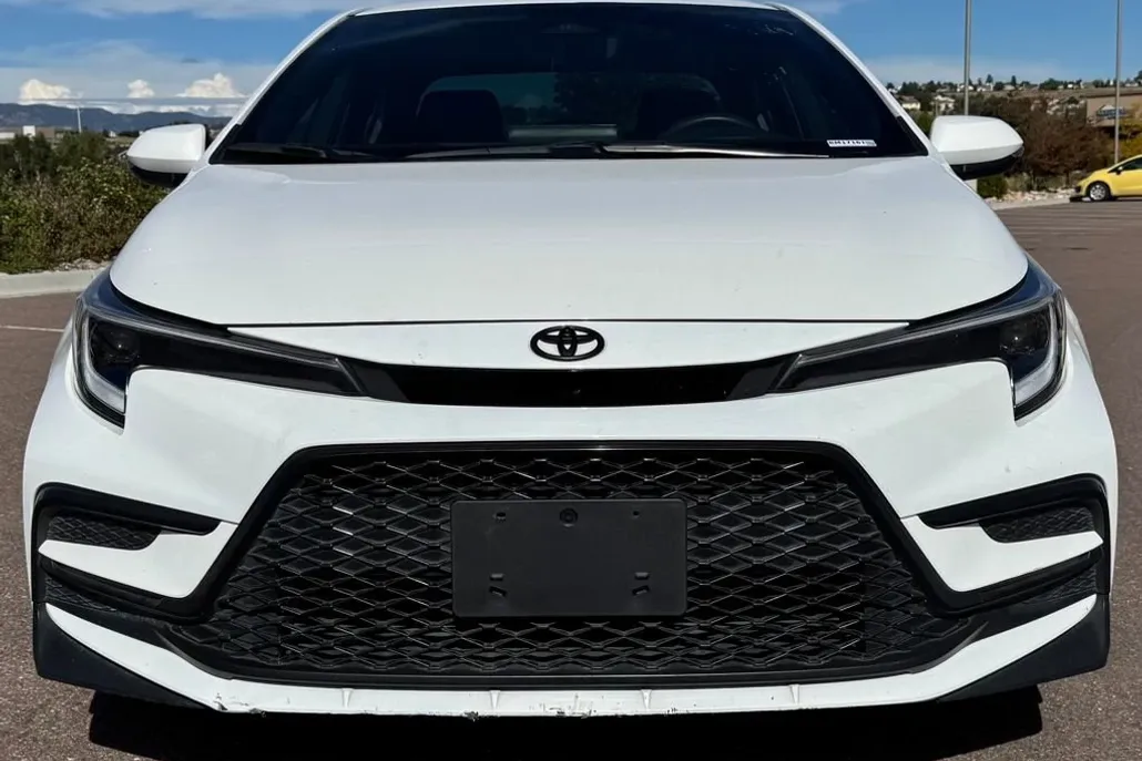 2024 Toyota Corolla SE photo 1