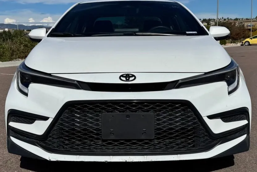 2024 Toyota Corolla SE photo 1