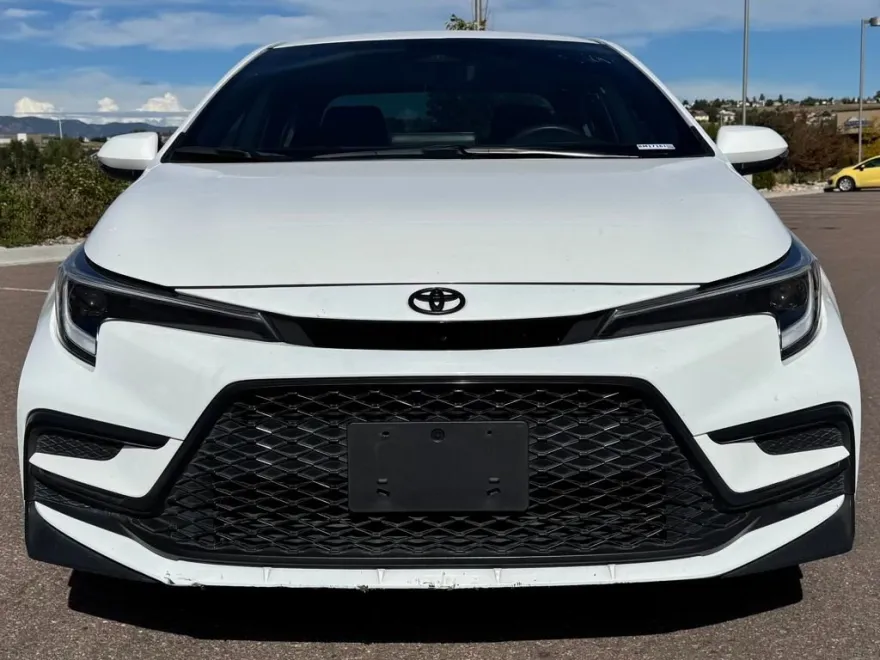 2024 Toyota Corolla SE photo 1