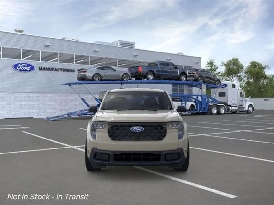 2025 Ford Maverick XLT photo 1
