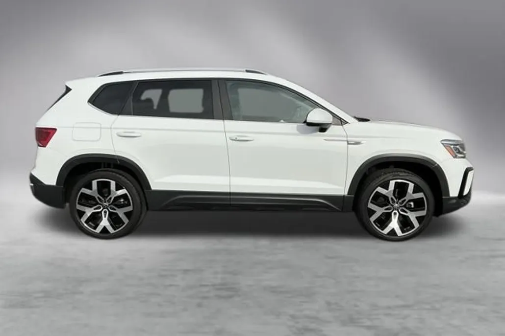 2022 Volkswagen Taos SEL SEL photo 1