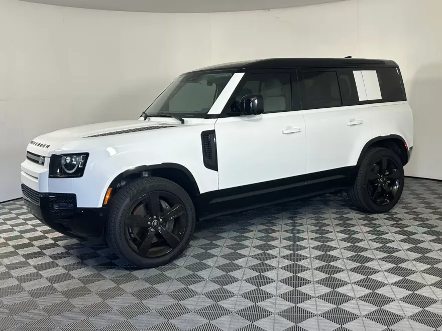 2025 Land Rover Defender 110 X-Dynamic SE photo 1