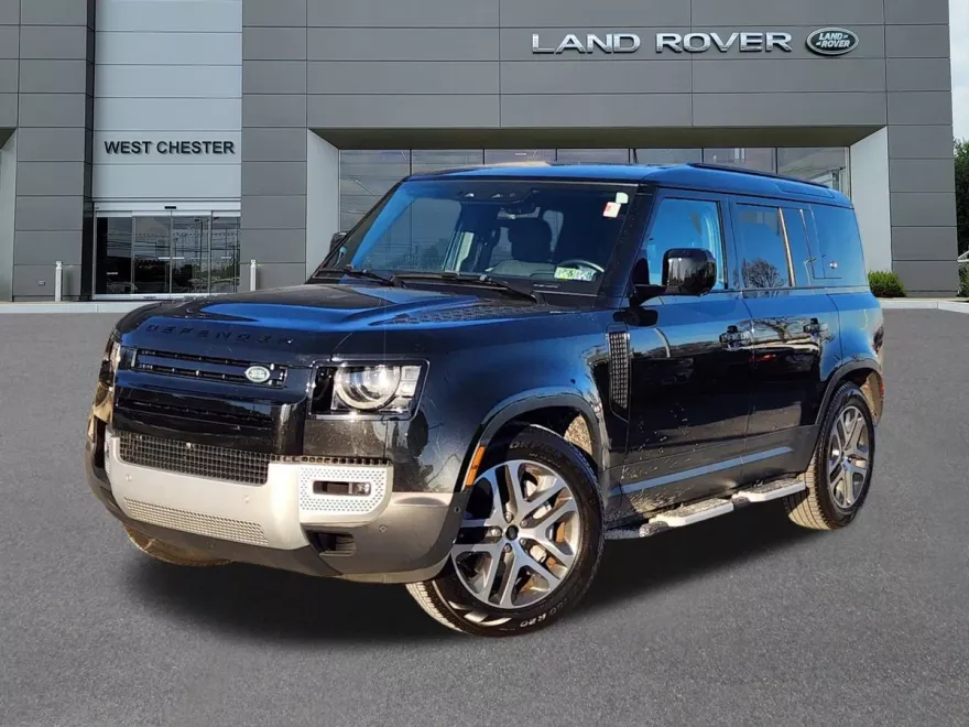 2023 Land Rover Defender 110 SE photo 1