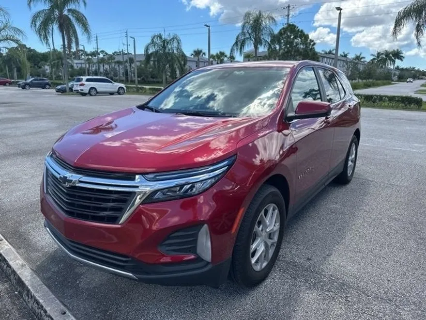 2023 Chevrolet Equinox LT photo 1