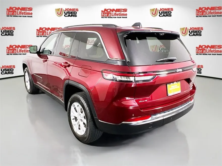 2023 Jeep Grand Cherokee Limited photo 1