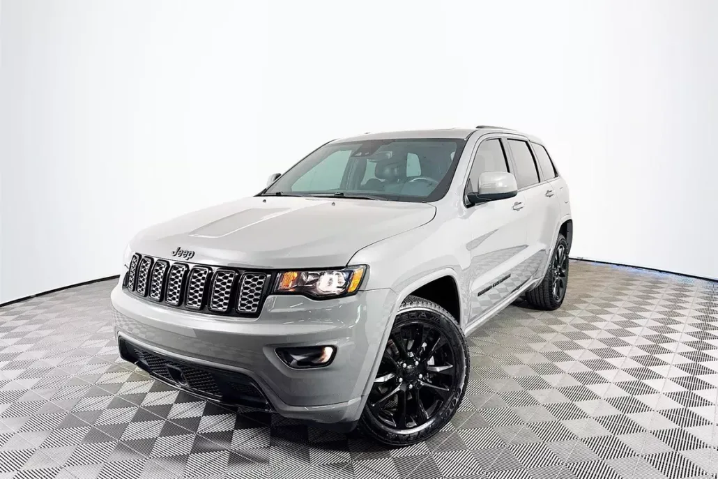 2020 Jeep Grand Cherokee Altitude photo 1