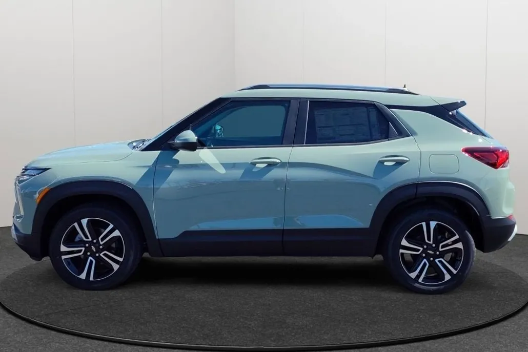 2026 Chevrolet Trailblazer LT photo 1