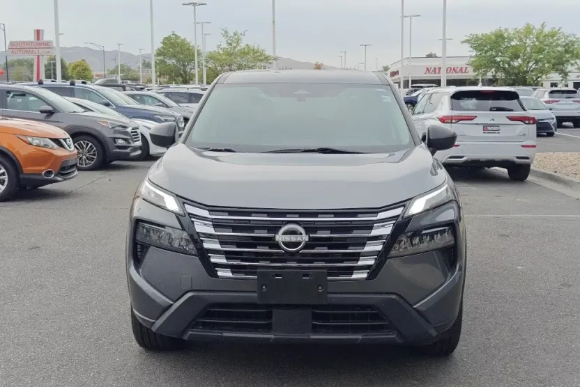 2024 Nissan Rogue S photo 1