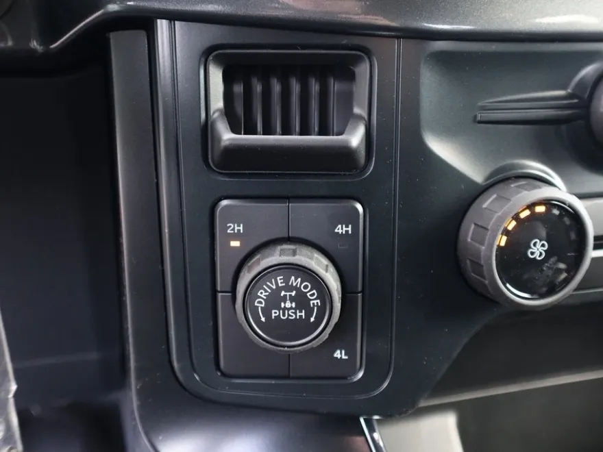 2025 Ford F-150 STX photo 7