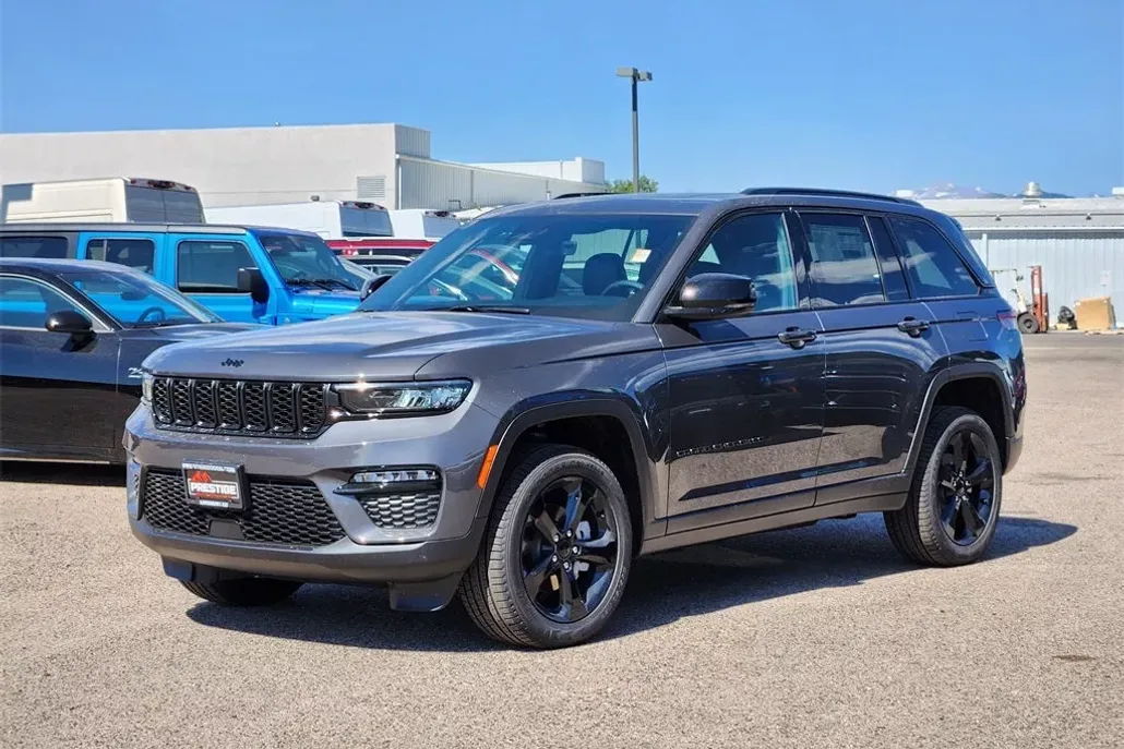 2025 Jeep Grand Cherokee Limited photo 1