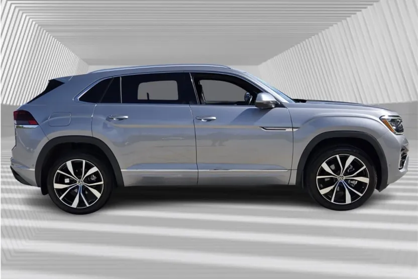 2024 Volkswagen Atlas Cross Sport SEL Premium R-Line photo 1
