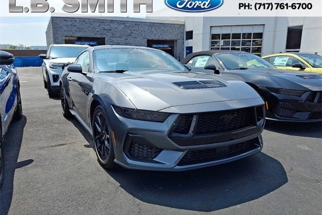 2025 Ford Mustang GT Premium photo 1