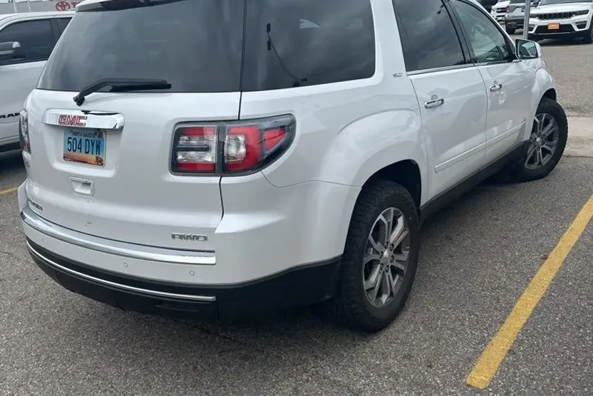 2016 Gmc Acadia SLT photo 1