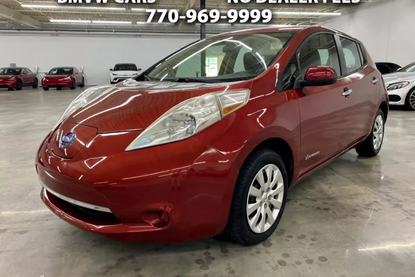 2015 Nissan Leaf S photo 1