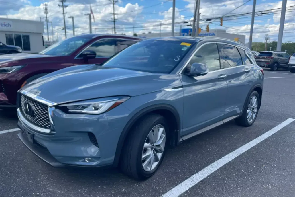 2022 Infiniti QX50 Essential AWD photo 1