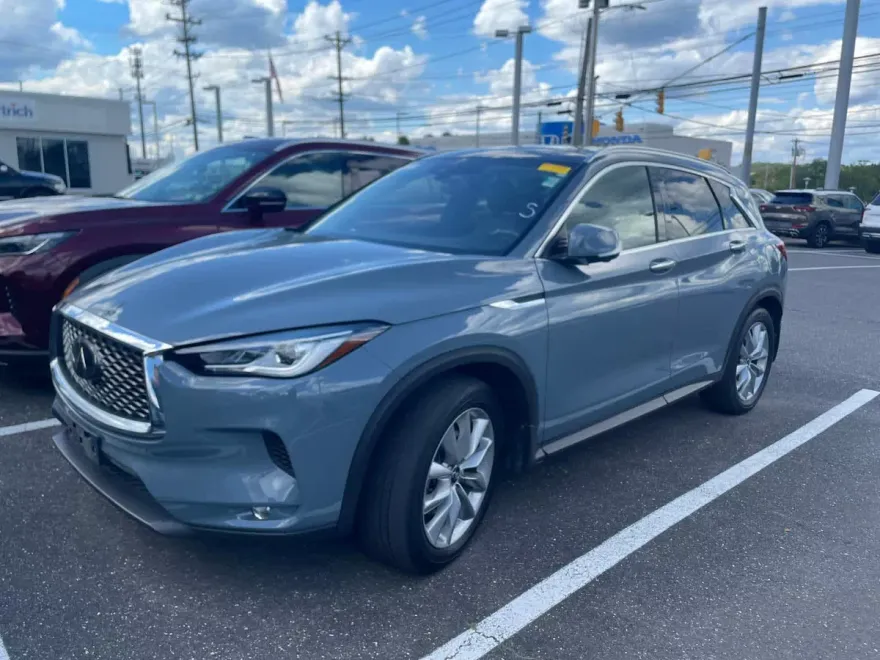 2022 Infiniti QX50 Essential AWD photo 1