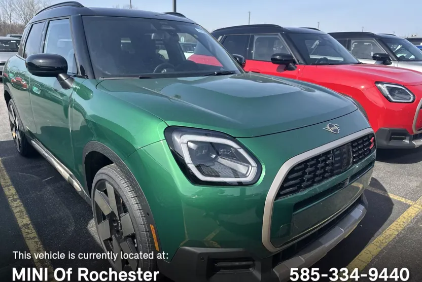2025 Mini Cooper S ALL4 Iconic photo 1