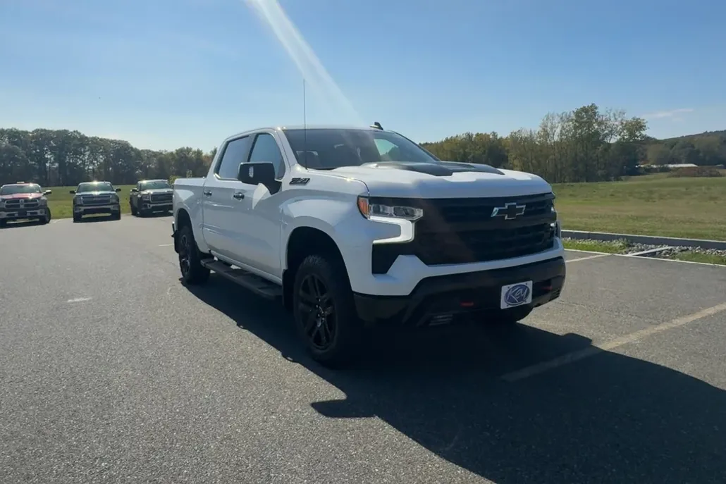 2024 Chevrolet Silverado 1500 LT Trail Boss photo 1