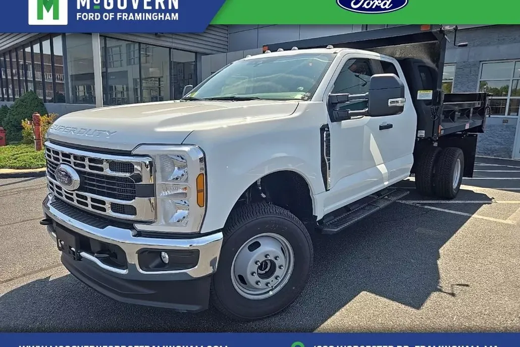2025 Ford F-350 photo 1