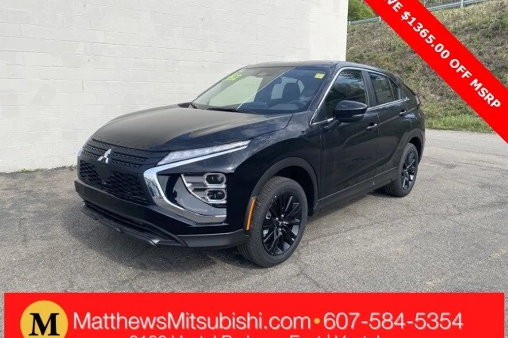 2025 Mitsubishi Eclipse Cross LE photo 1