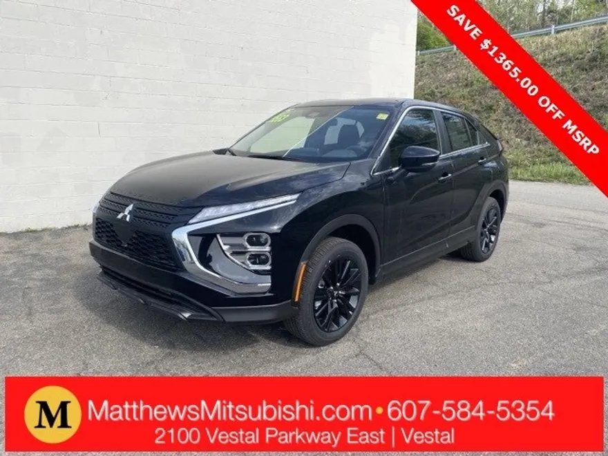 2025 Mitsubishi Eclipse Cross LE photo 1