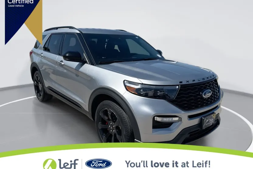2022 Ford Explorer ST photo 1