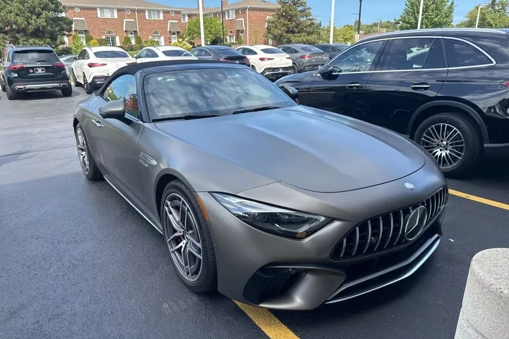 2023 Mercedes Benz SL 55 AMG photo 1