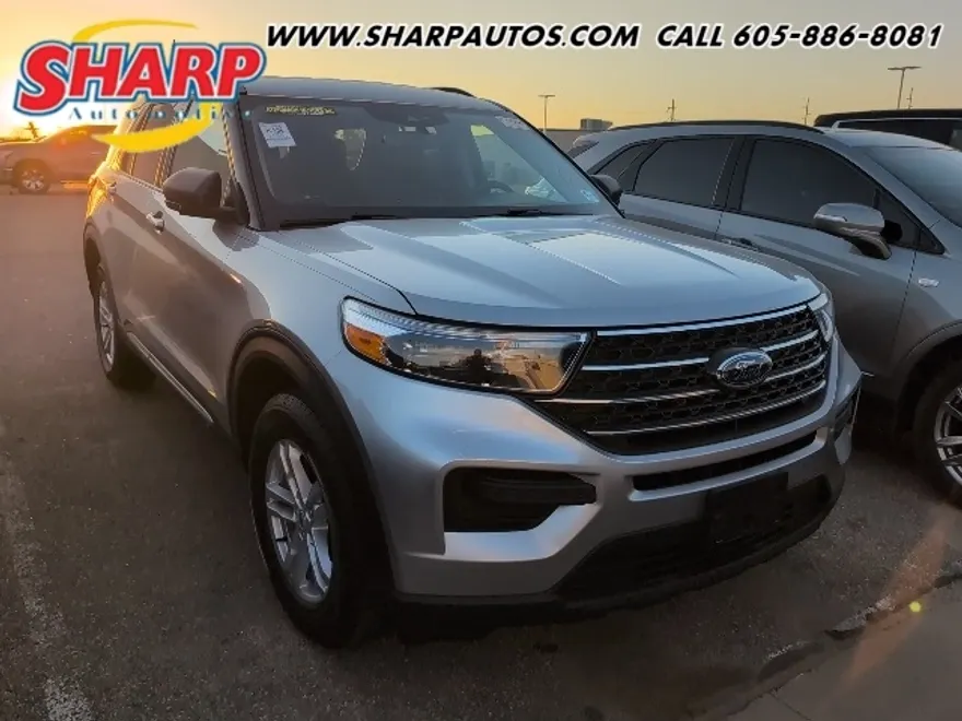 2022 Ford Explorer XLT photo 1
