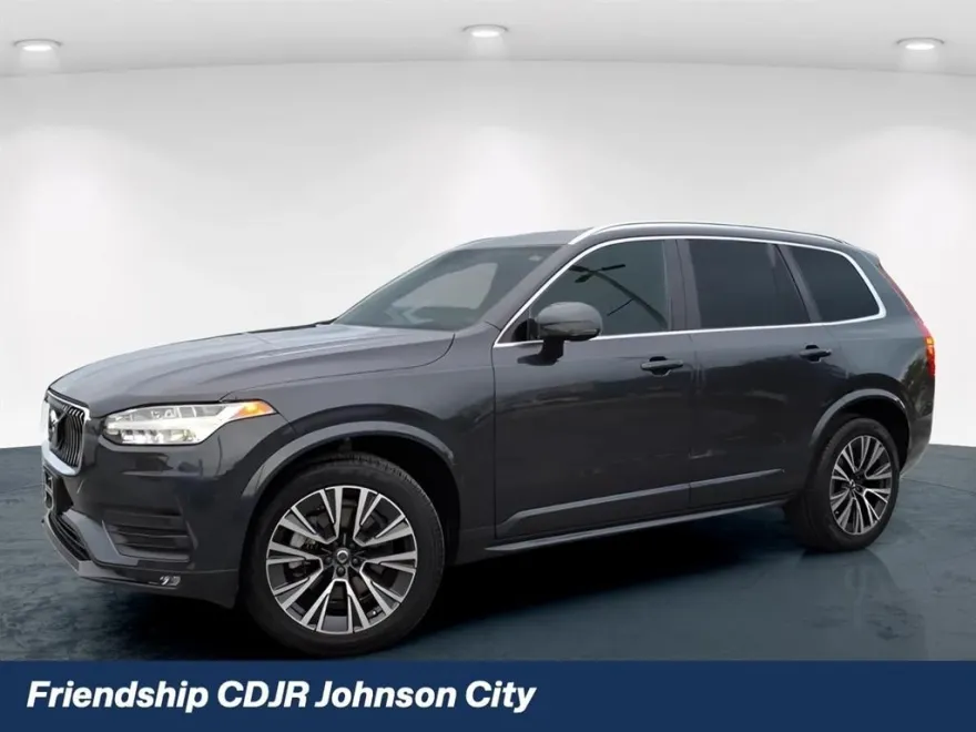 2022 Volvo XC90 T6 Momentum photo 1