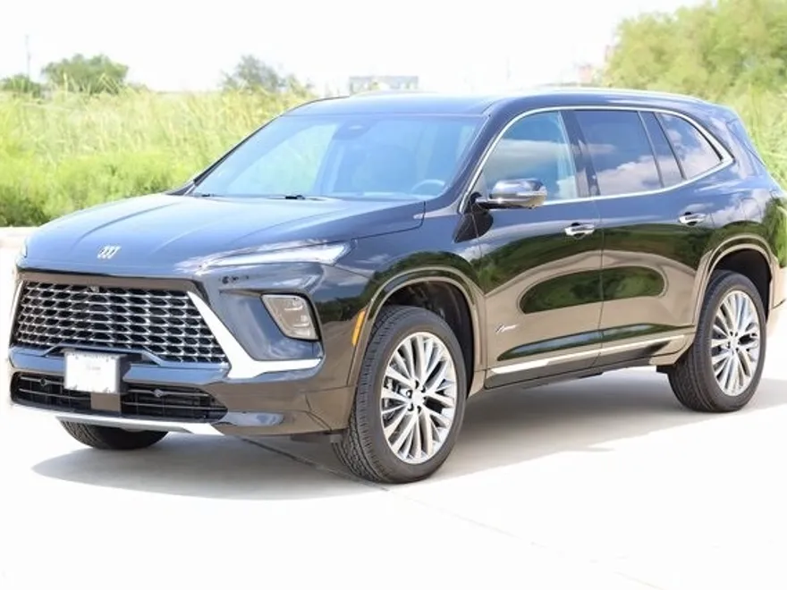 2026 Buick Enclave Avenir photo 1