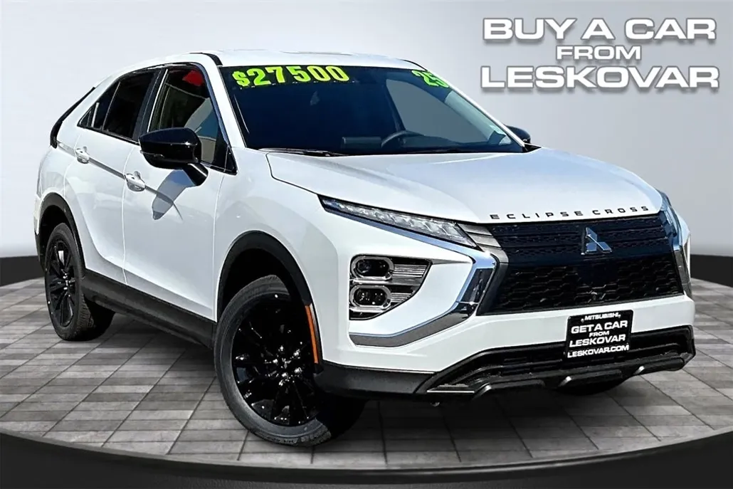2025 Mitsubishi Eclipse Cross LE photo 1