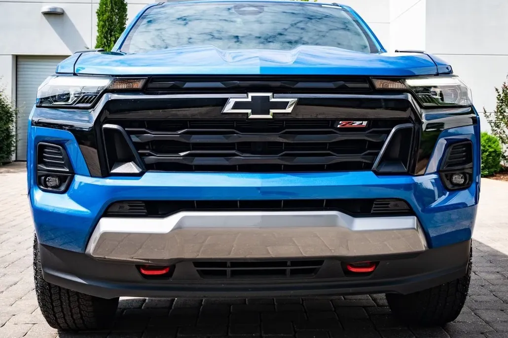 2024 Chevrolet Colorado Z71 photo 1