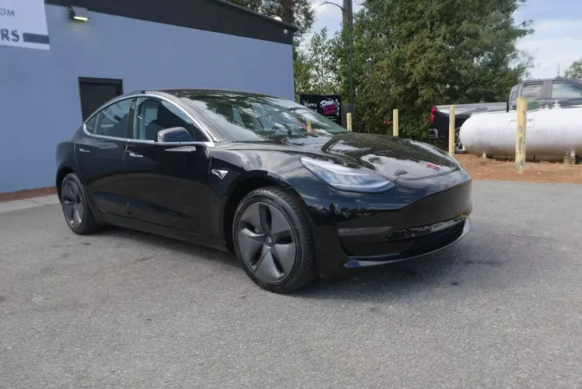 2018 Tesla Model 3 Long Range photo 1