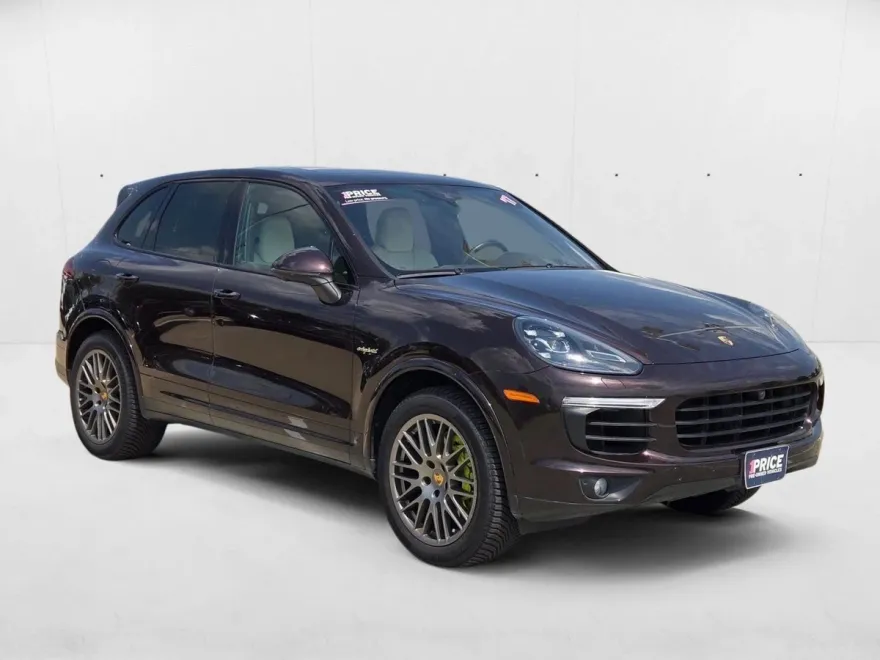 2017 Porsche Cayenne S E-Hybrid Platinum Edition photo 1
