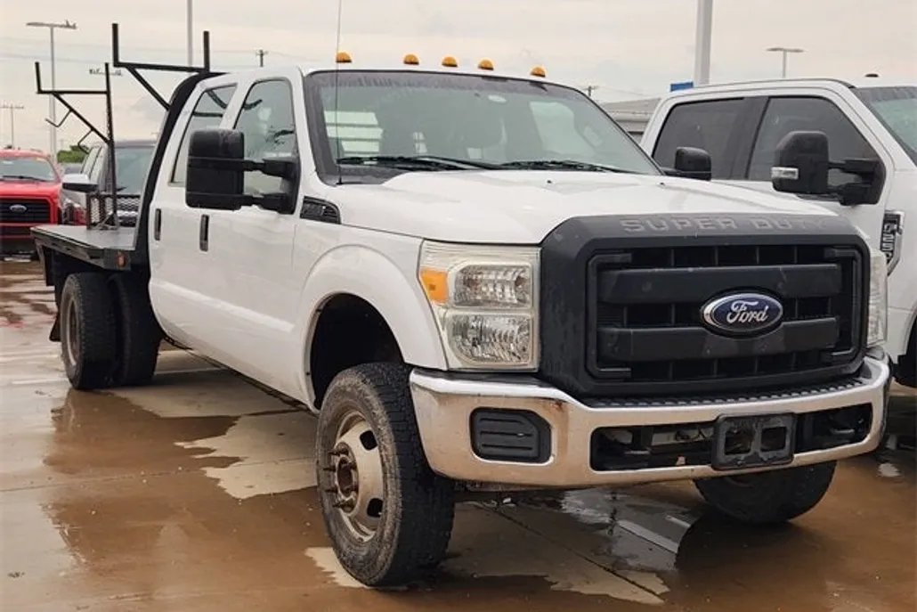 2016 Ford F-350 XLT photo 1