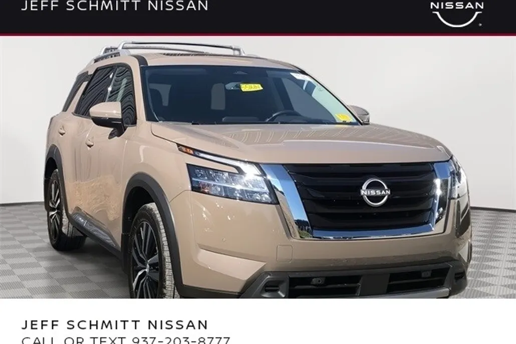 2024 Nissan Pathfinder Platinum photo 1