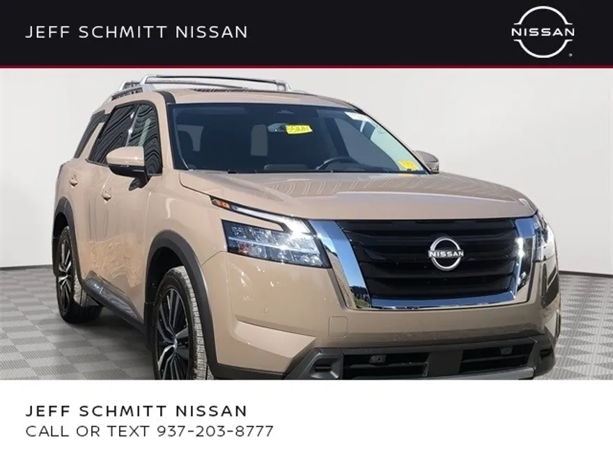 2024 Nissan Pathfinder Platinum photo 1