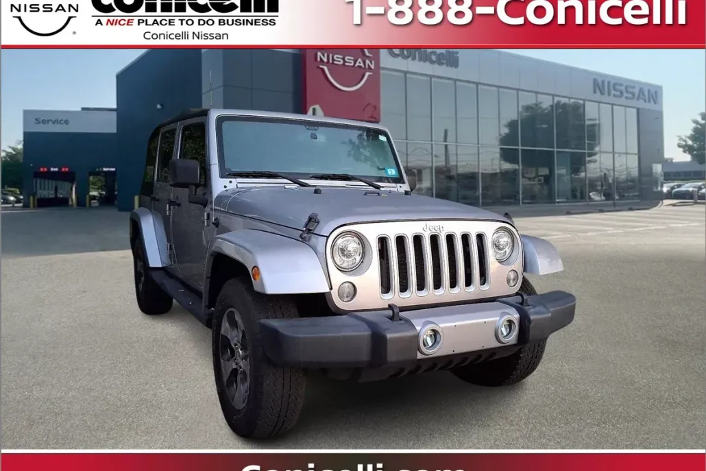 2017 Jeep Wrangler Unlimited Sahara photo 1