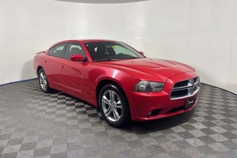 2012 Dodge Charger SXT photo 1
