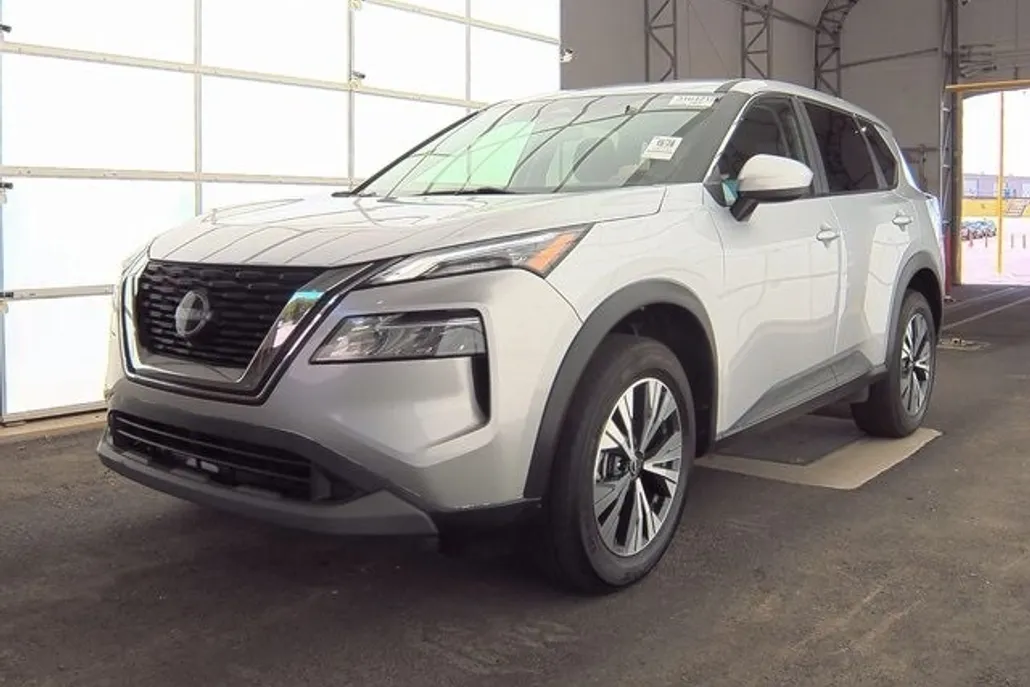 2023 Nissan Rogue SV photo 1
